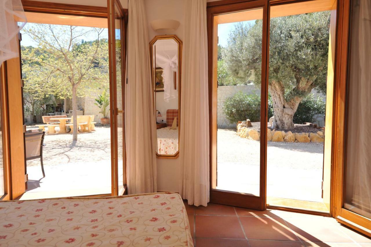 Finca El Almendral Relleu Екстериор снимка